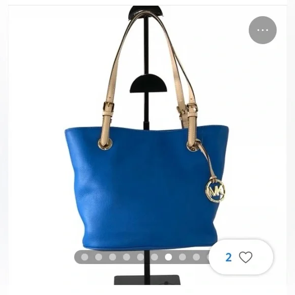 Gently used Michael Kors Purse - Picture 2 of 8